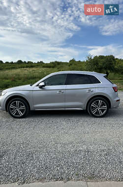 Внедорожник / Кроссовер Audi Q5 2022 в 