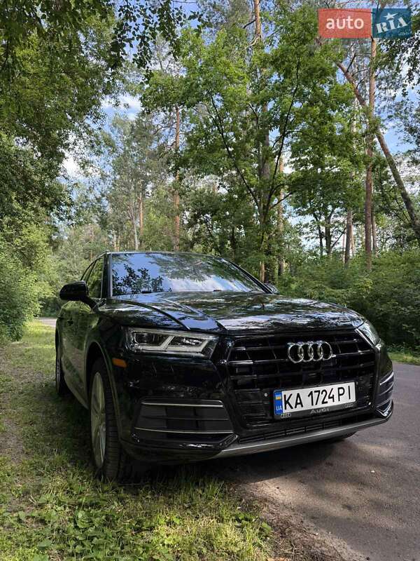 Позашляховик / Кросовер Audi Q5 2018 в Києві