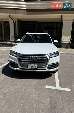 Внедорожник / Кроссовер Audi Q5 2020 в Киеве