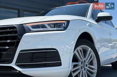 Внедорожник / Кроссовер Audi Q5 2019 в 