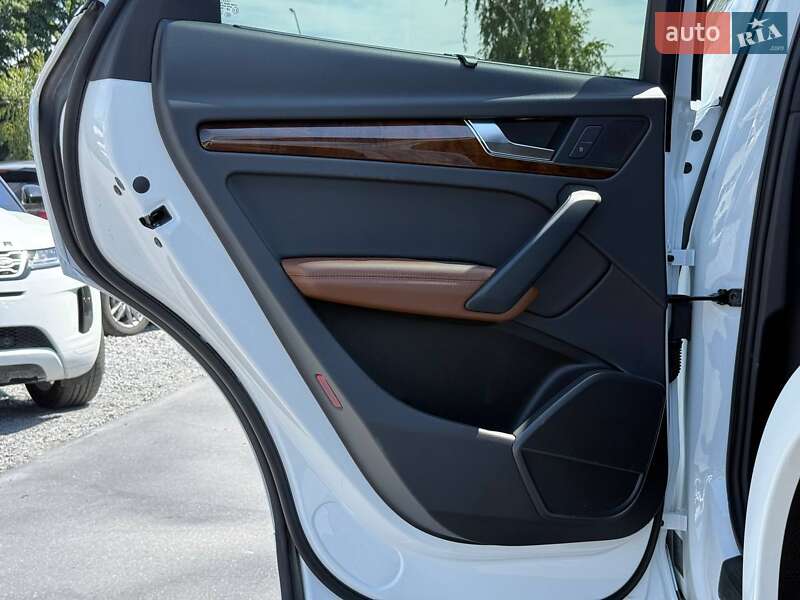 Внедорожник / Кроссовер Audi Q5 2018 в Ровно фото 43 Внедорожник / Кроссовер Audi Q5 2018 в Ровно