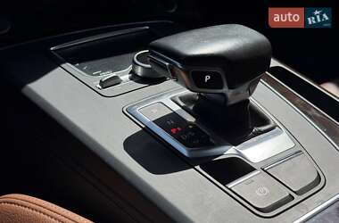 Внедорожник / Кроссовер Audi Q5 2019 в 