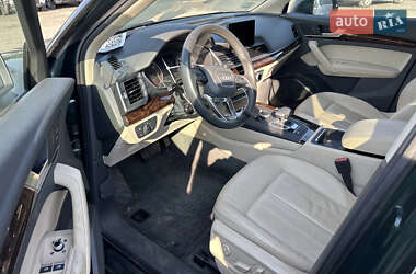 Внедорожник / Кроссовер Audi Q5 2018 в 