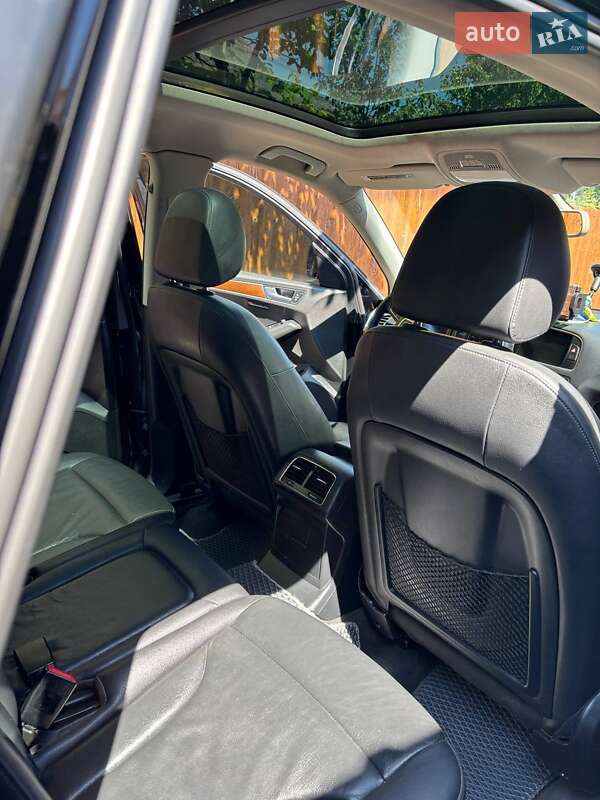 Позашляховик / Кросовер Audi Q5 2011 в Житомирі