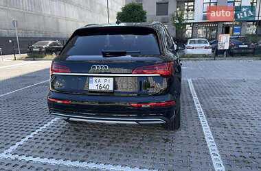 Внедорожник / Кроссовер Audi Q5 2022 в 