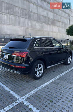 Внедорожник / Кроссовер Audi Q5 2022 в 