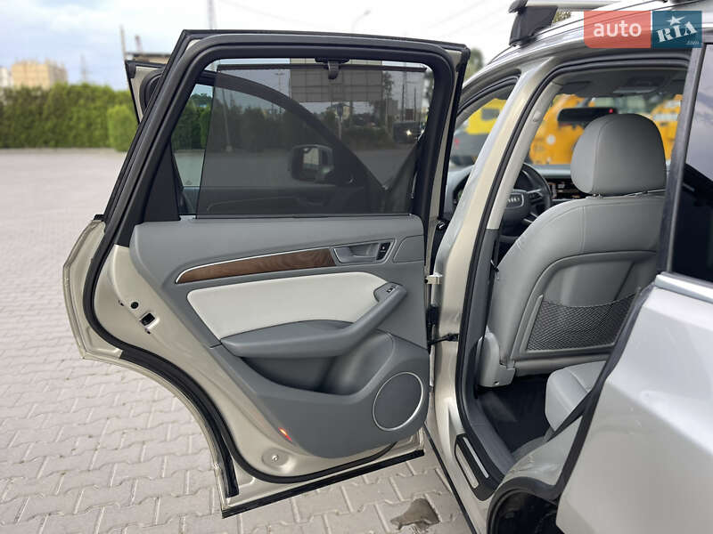 Позашляховик / Кросовер Audi Q5 2012 в Луцьку