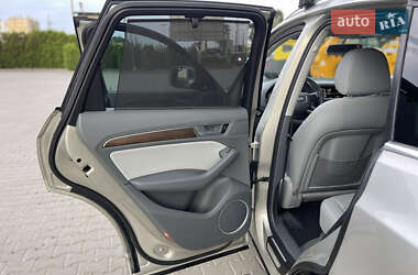 Внедорожник / Кроссовер Audi Q5 2012 в 