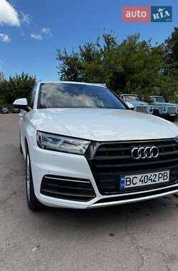 Внедорожник / Кроссовер Audi Q5 2017 в Киеве