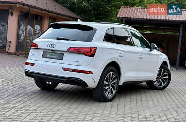 Позашляховик / Кросовер Audi Q5 2024 в 