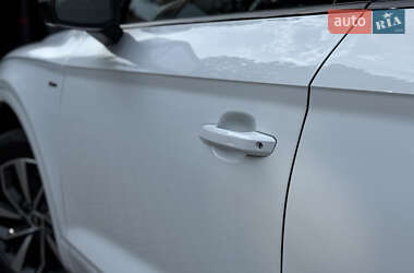 Позашляховик / Кросовер Audi Q5 2024 в 