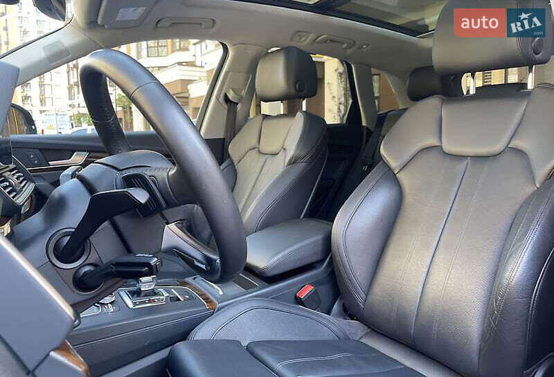Позашляховик / Кросовер Audi Q5 2018 в Києві