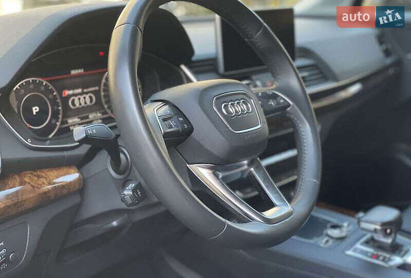 Позашляховик / Кросовер Audi Q5 2018 в Києві