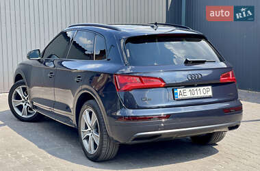 Позашляховик / Кросовер Audi Q5 2019 в 