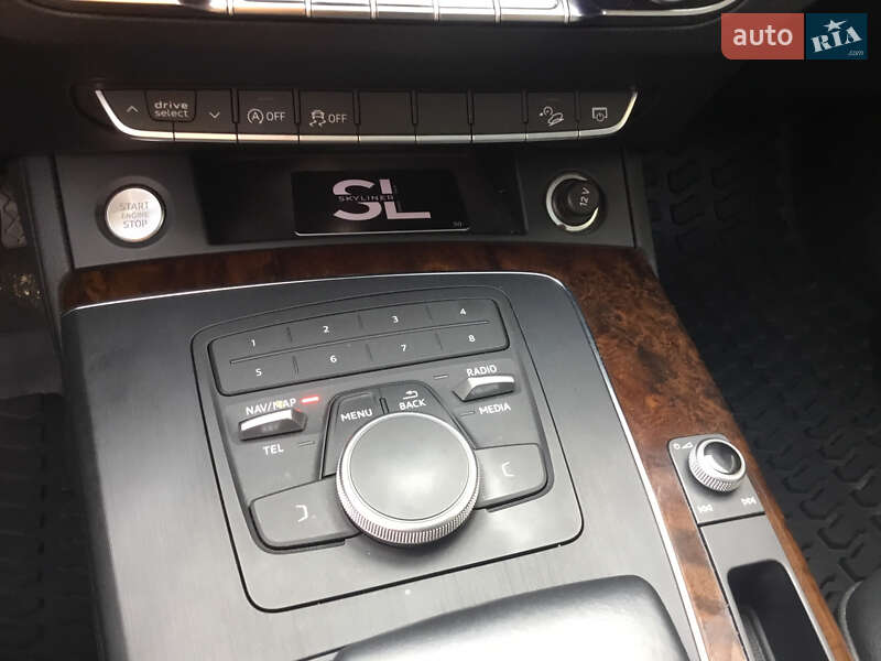 Внедорожник / Кроссовер Audi Q5 2017 в Ровно