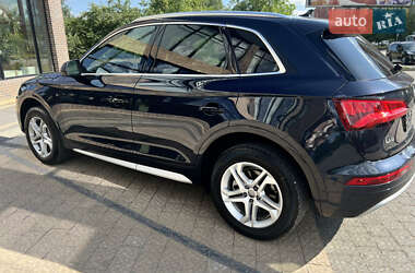 Внедорожник / Кроссовер Audi Q5 2019 в 