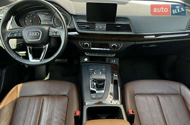 Внедорожник / Кроссовер Audi Q5 2019 в 