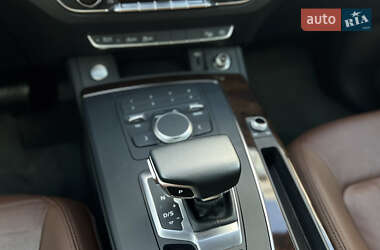 Внедорожник / Кроссовер Audi Q5 2019 в 