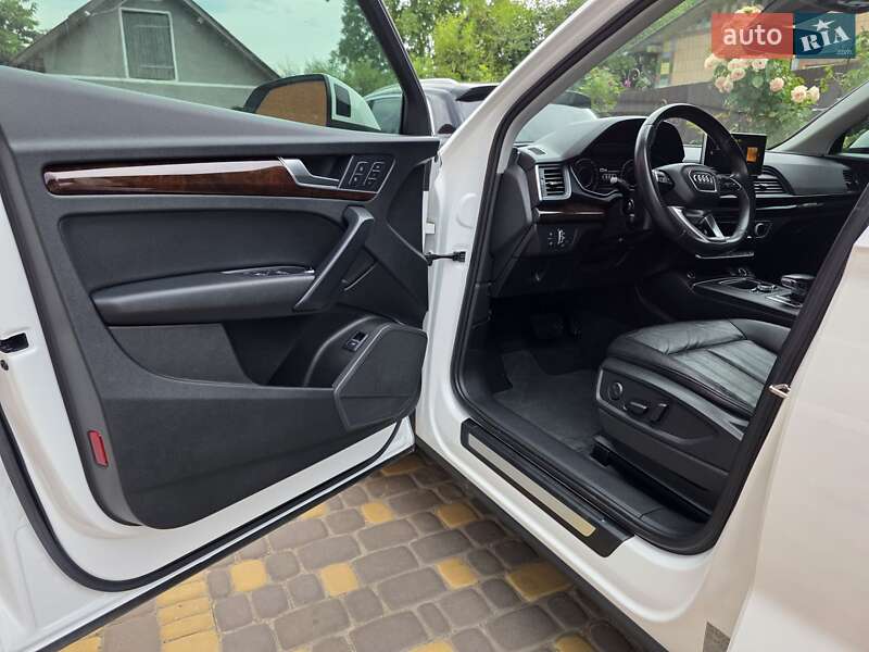 Позашляховик / Кросовер Audi Q5 2018 в Тернополі