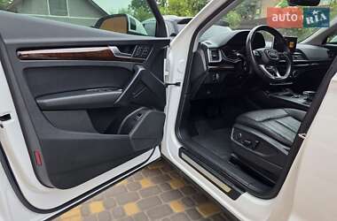Внедорожник / Кроссовер Audi Q5 2018 в 