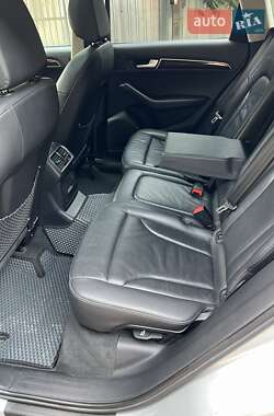 Внедорожник / Кроссовер Audi Q5 2012 в 