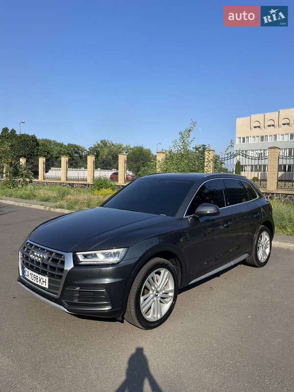 Внедорожник / Кроссовер Audi Q5 2018 в Черкассах