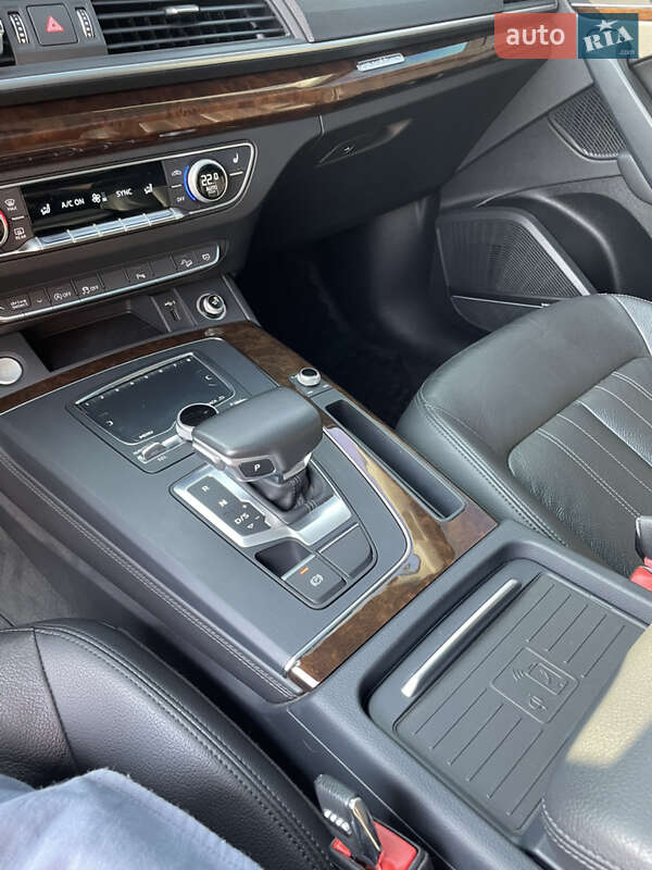 Внедорожник / Кроссовер Audi Q5 2018 в Черкассах