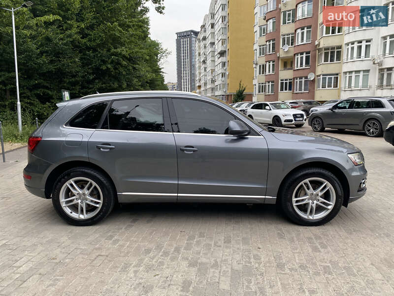 Внедорожник / Кроссовер Audi Q5 2013 в Львове
