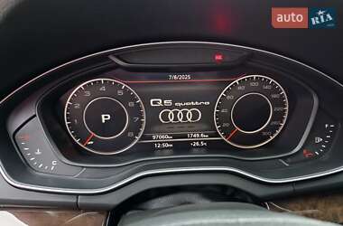 Внедорожник / Кроссовер Audi Q5 2018 в 