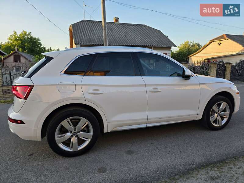Позашляховик / Кросовер Audi Q5 2018 в Тернополі