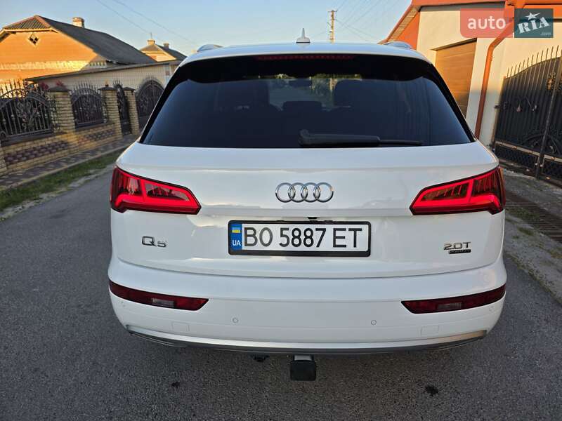 Позашляховик / Кросовер Audi Q5 2018 в Тернополі