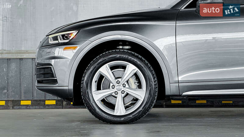 Позашляховик / Кросовер Audi Q5 2018 в Рівному