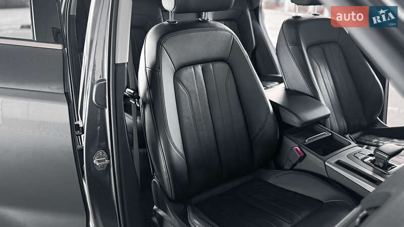 Позашляховик / Кросовер Audi Q5 2018 в Рівному