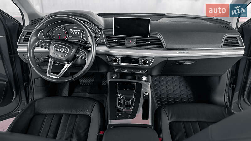 Позашляховик / Кросовер Audi Q5 2018 в Рівному