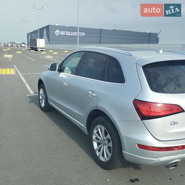 Внедорожник / Кроссовер Audi Q5 2013 в Львове