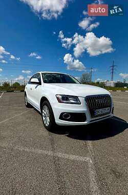 Внедорожник / Кроссовер Audi Q5 2015 в 