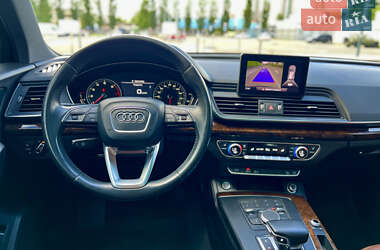 Позашляховик / Кросовер Audi Q5 2017 в 