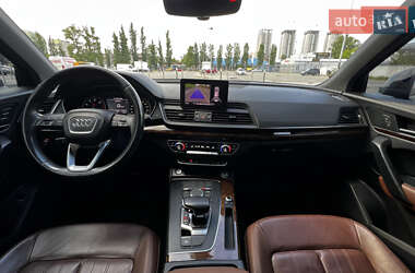 Позашляховик / Кросовер Audi Q5 2017 в 