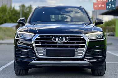 Позашляховик / Кросовер Audi Q5 2017 в 