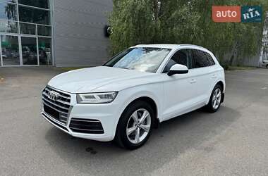 Внедорожник / Кроссовер Audi Q5 2020 в 