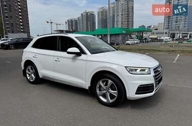 Внедорожник / Кроссовер Audi Q5 2020 в 