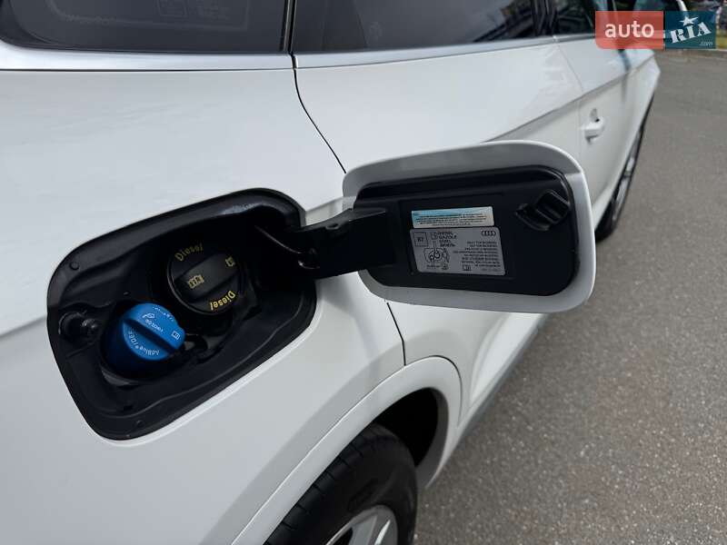 Позашляховик / Кросовер Audi Q5 2020 в Києві