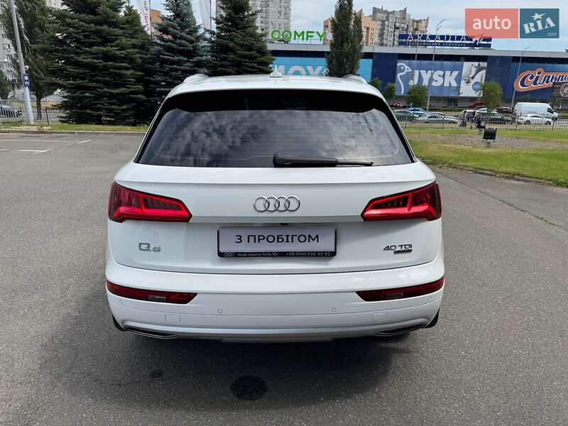 Позашляховик / Кросовер Audi Q5 2020 в Києві