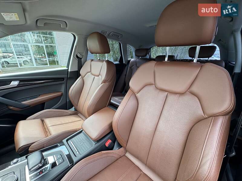 Позашляховик / Кросовер Audi Q5 2020 в Києві