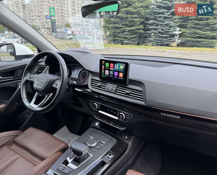 Позашляховик / Кросовер Audi Q5 2020 в Києві