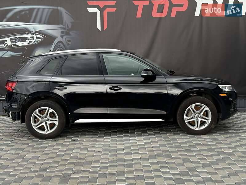 Позашляховик / Кросовер Audi Q5 2018 в Львові