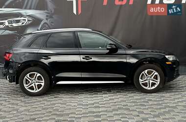 Внедорожник / Кроссовер Audi Q5 2018 в 