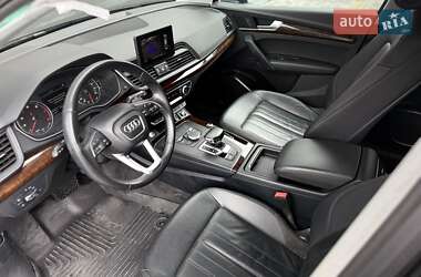 Внедорожник / Кроссовер Audi Q5 2018 в 