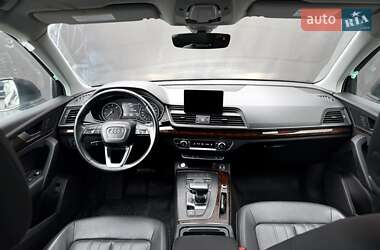 Внедорожник / Кроссовер Audi Q5 2018 в 
