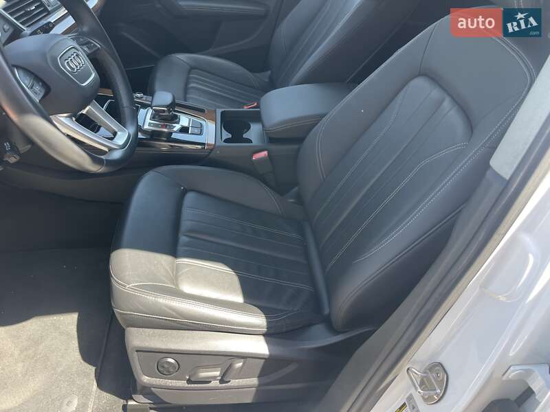 Позашляховик / Кросовер Audi Q5 2023 в Дніпрі
